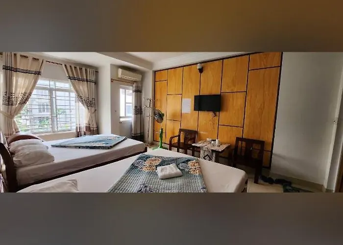 Nha Nghi Ban Mai Homestay *