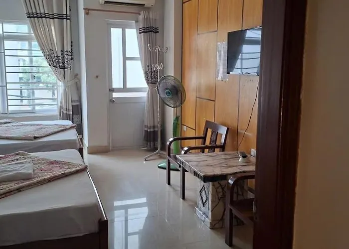 Nha Nghi Ban Mai Homestay *