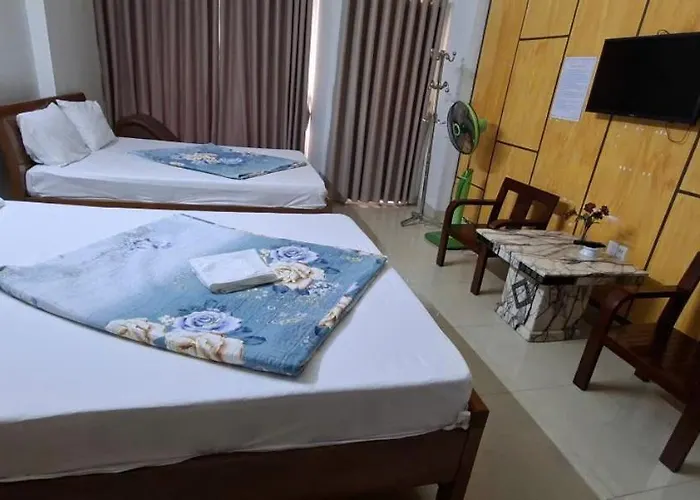 Nha Nghi Ban Mai Homestay *